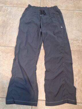 Lululemon athletica Dance Studio Pants Sz 6
